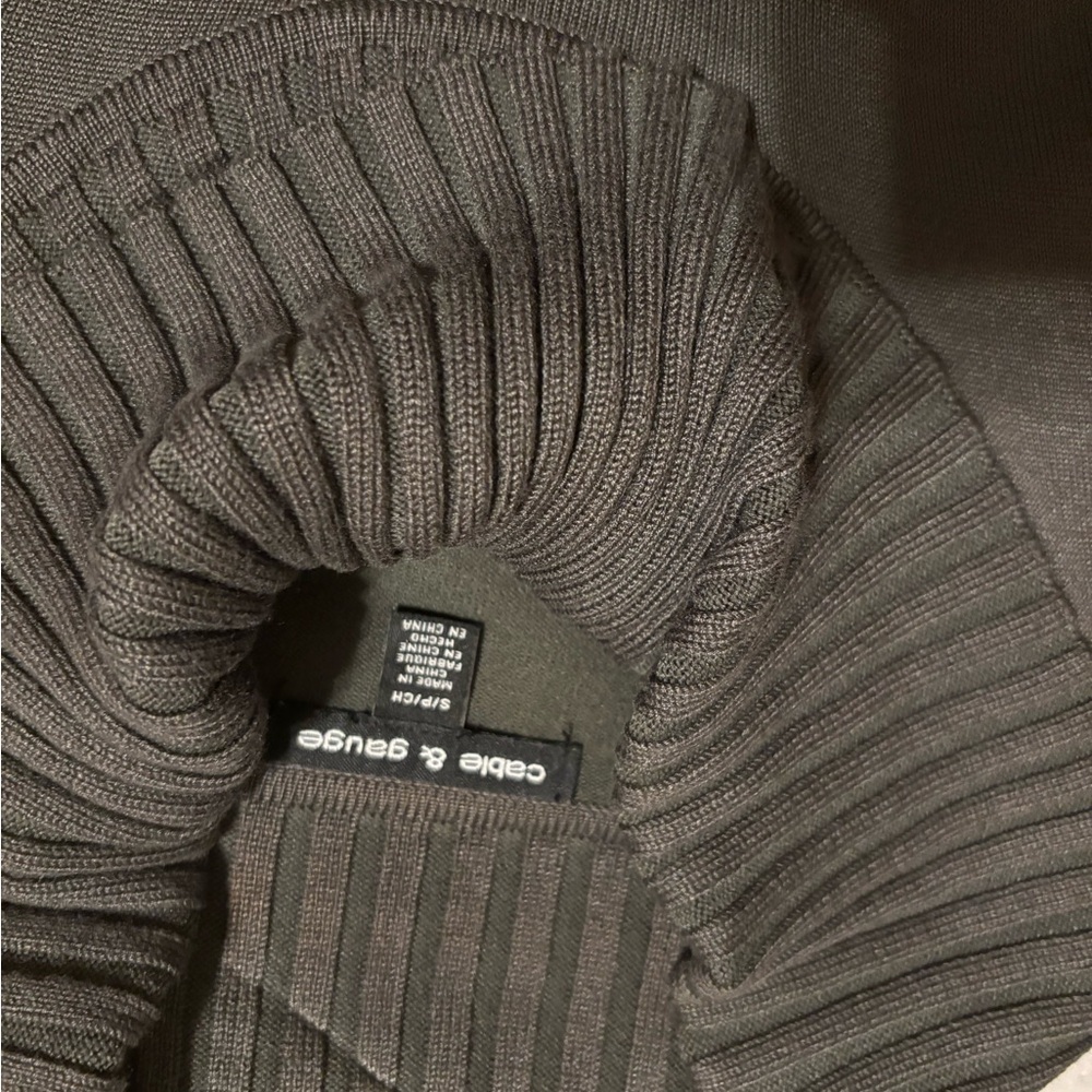 Cable & Gauge Charcoal Turtleneck Sweater